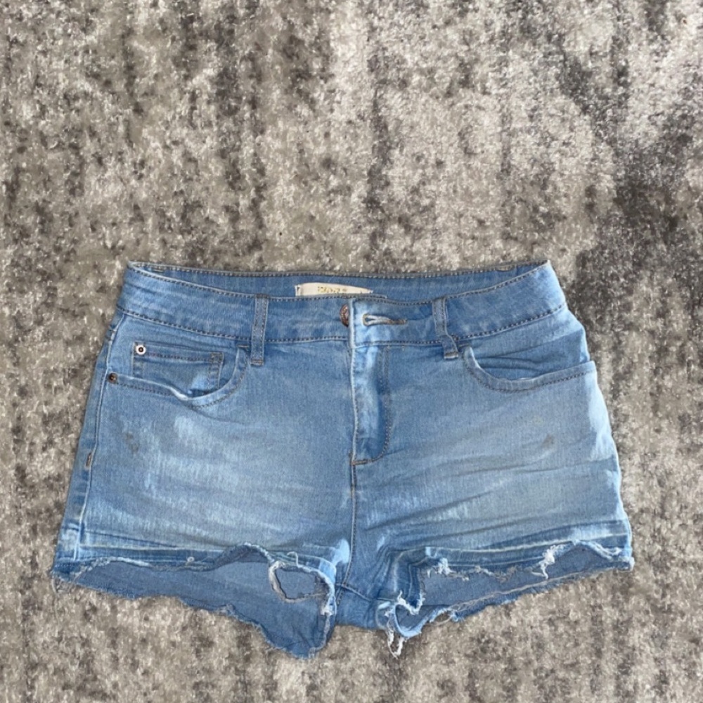 Small Jean shorts